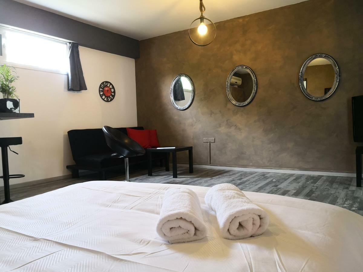 The Room ลาร์นาคา ภายนอก รูปภาพ